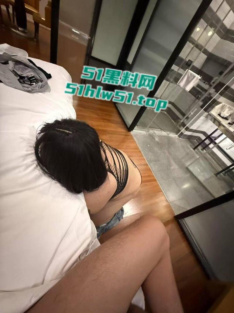 BBW母狗【阿蛇老师】露脸啪啪视频曝光,巨乳肥臀惊爆眼球,各种调教爆操细节清晰到炸裂!-6