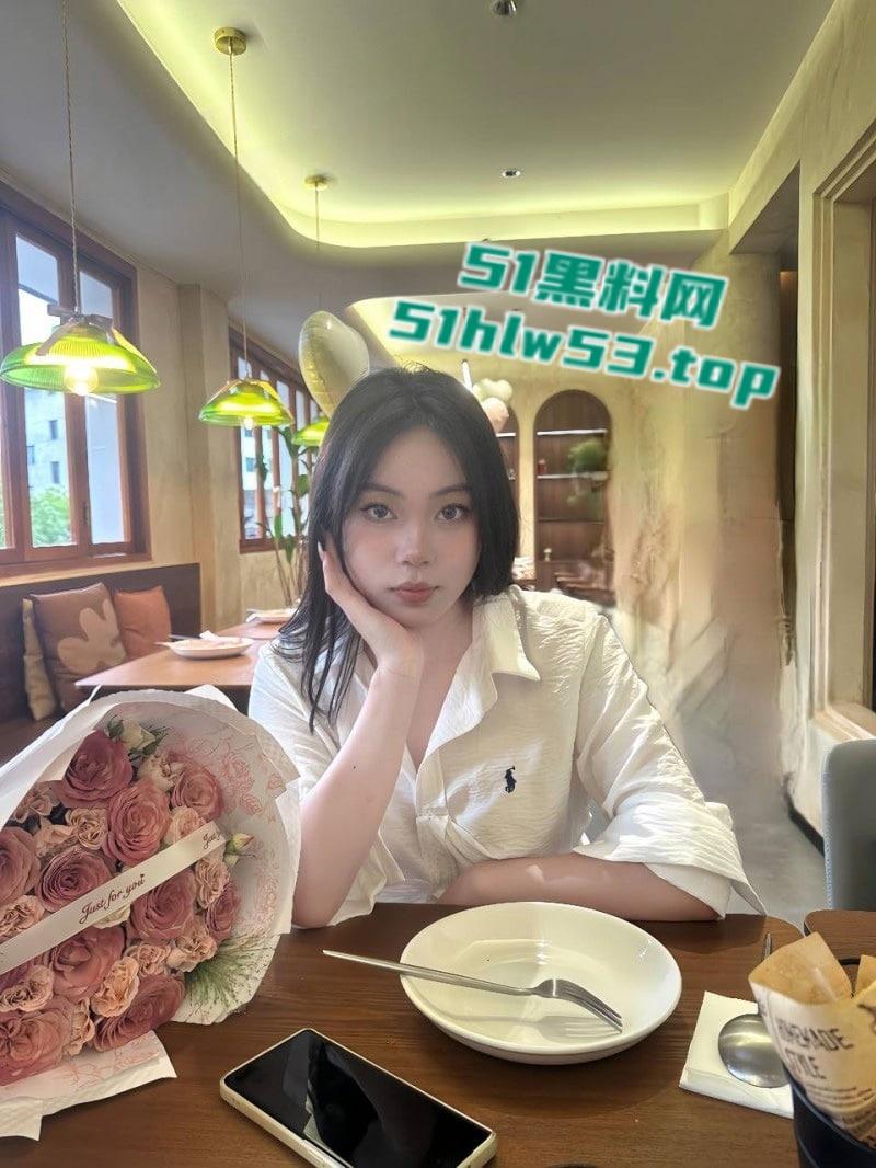 金华职业技术大学【吕艺珂】性欲极强痴迷指奸被炮友双指齐插，狂揉阴蒂淫汁喷溅当场失禁！